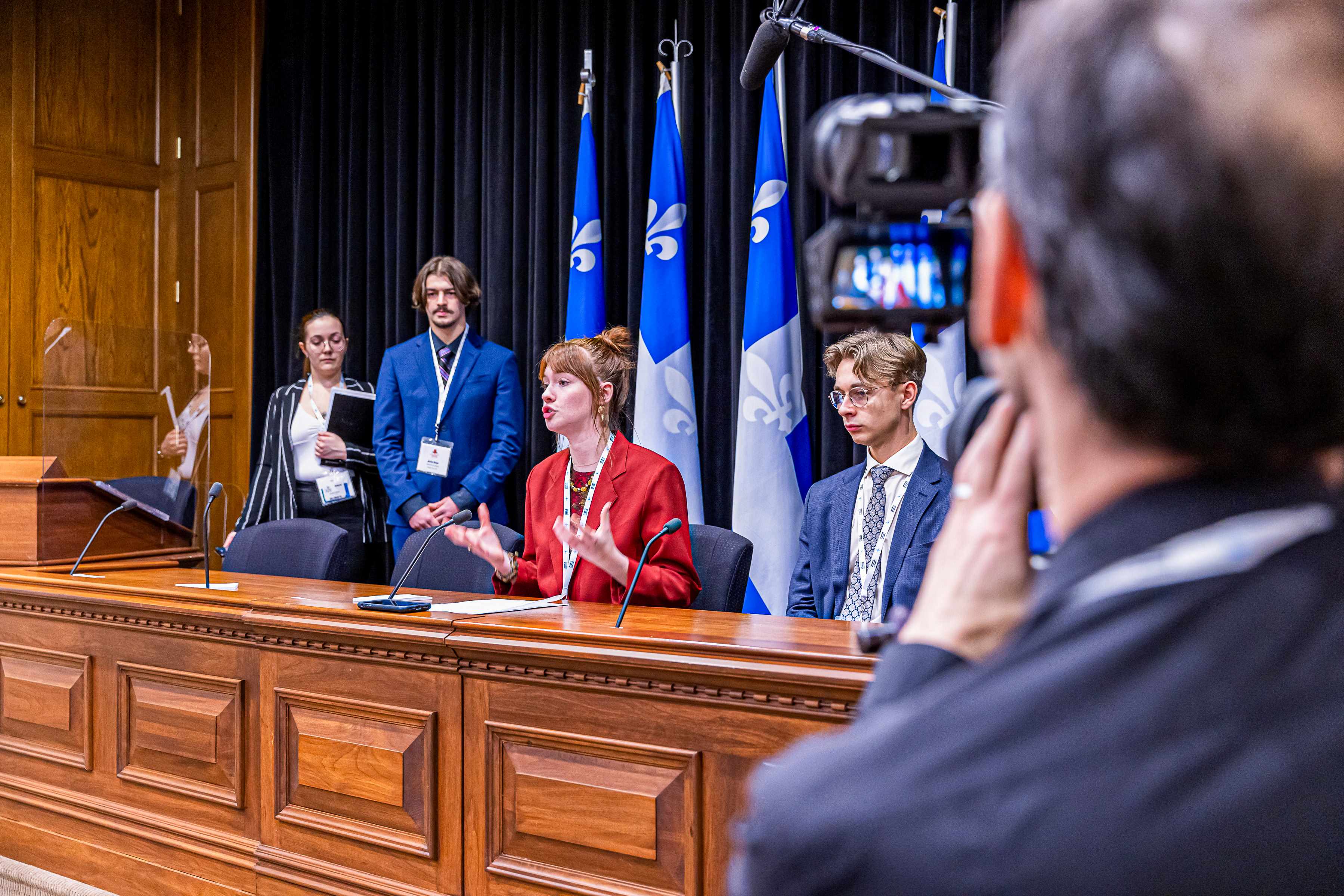 étudiants-assemblée-nationale-2
