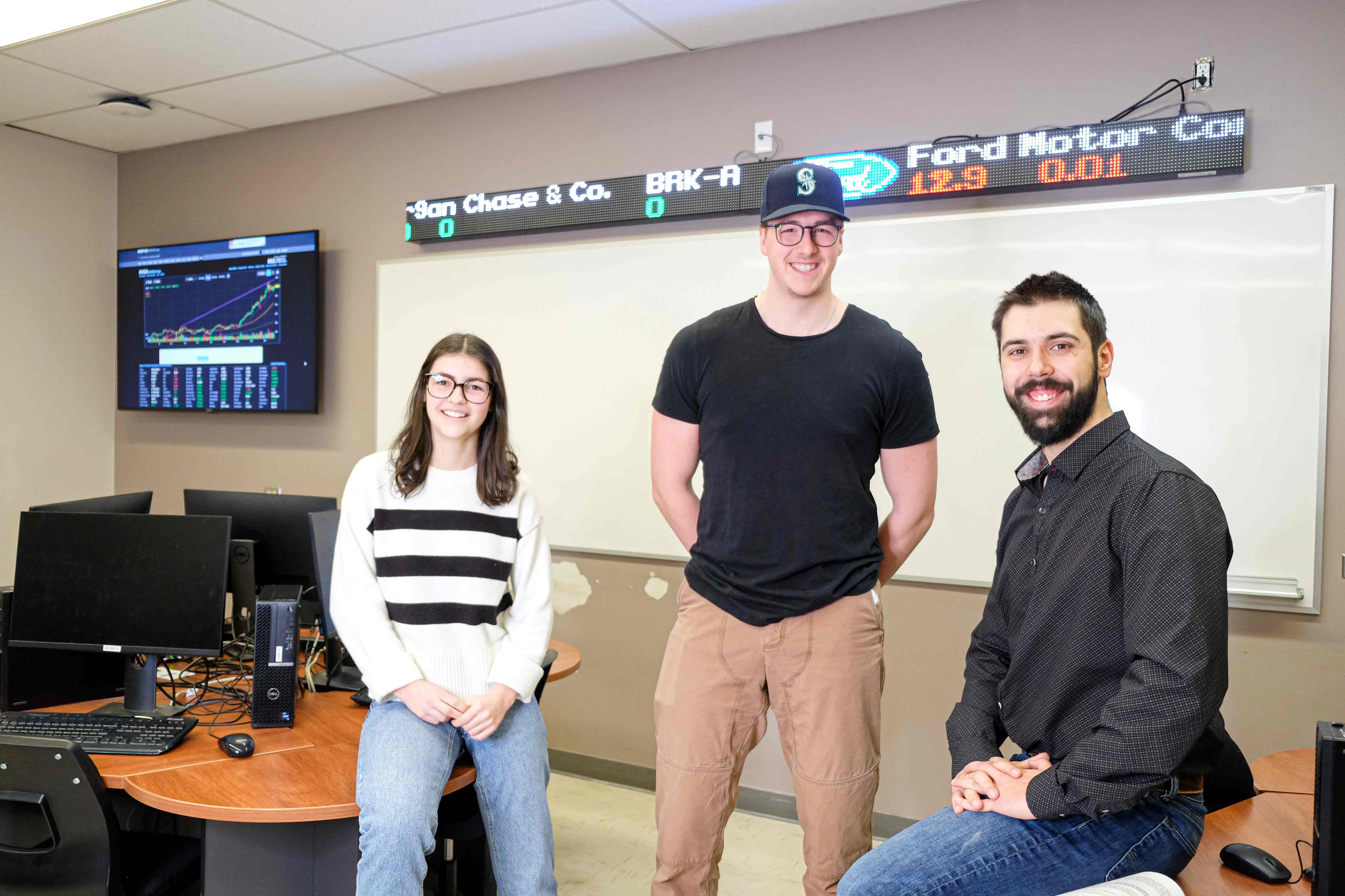 étudiants-classe-services-financiers-assurances