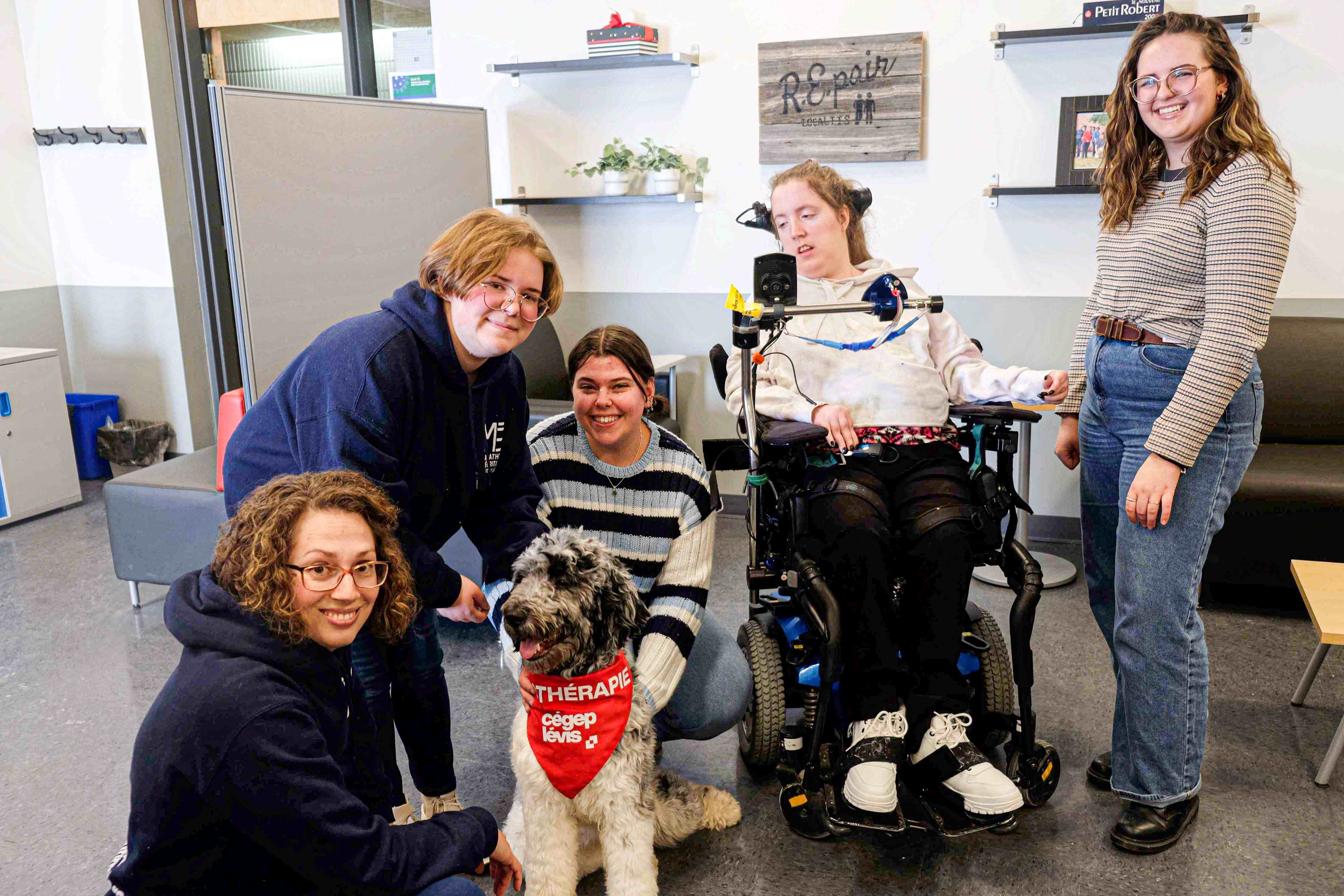 étudiants-zoothérapie-travail-social