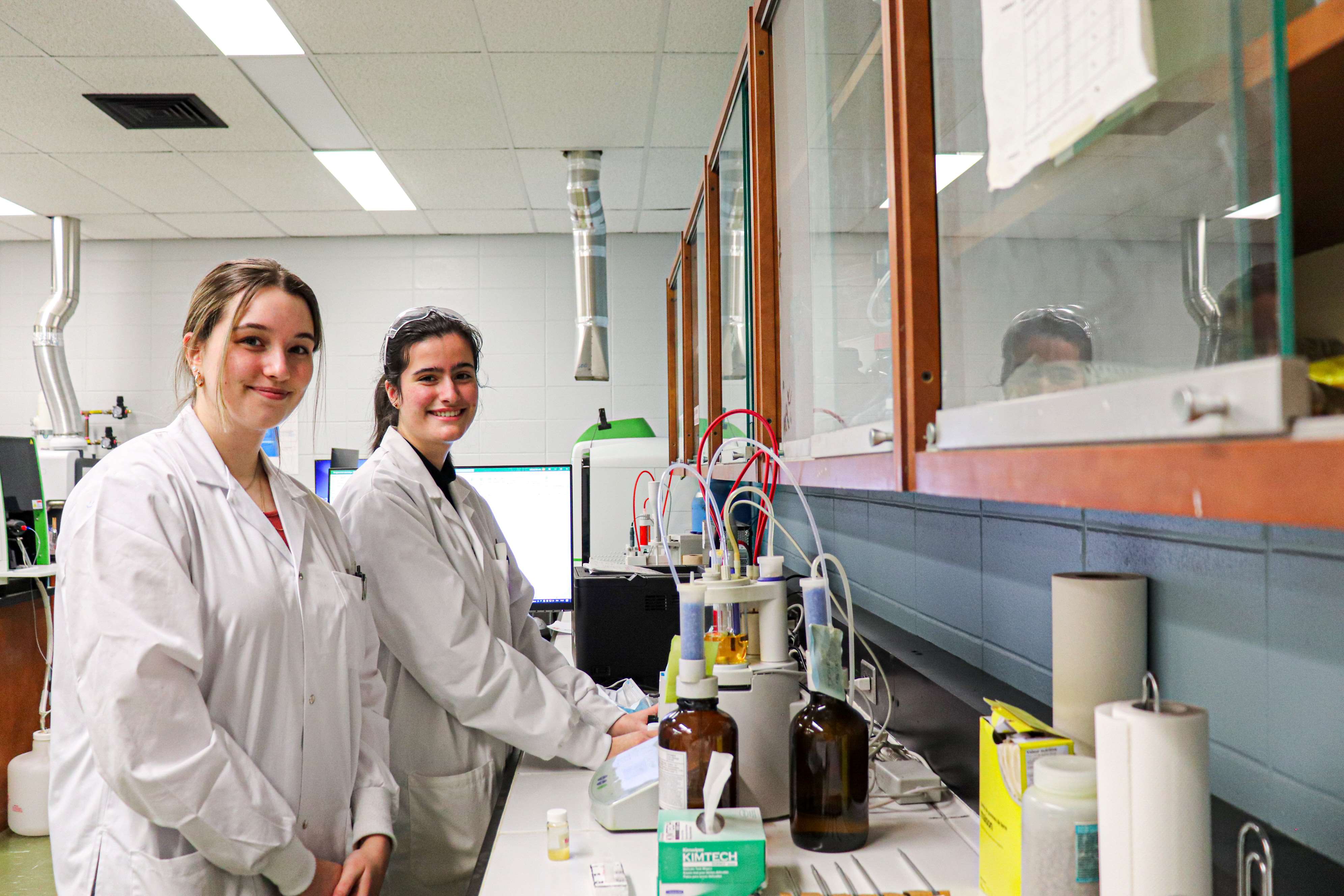 laboratoire-chimie-analytique-7